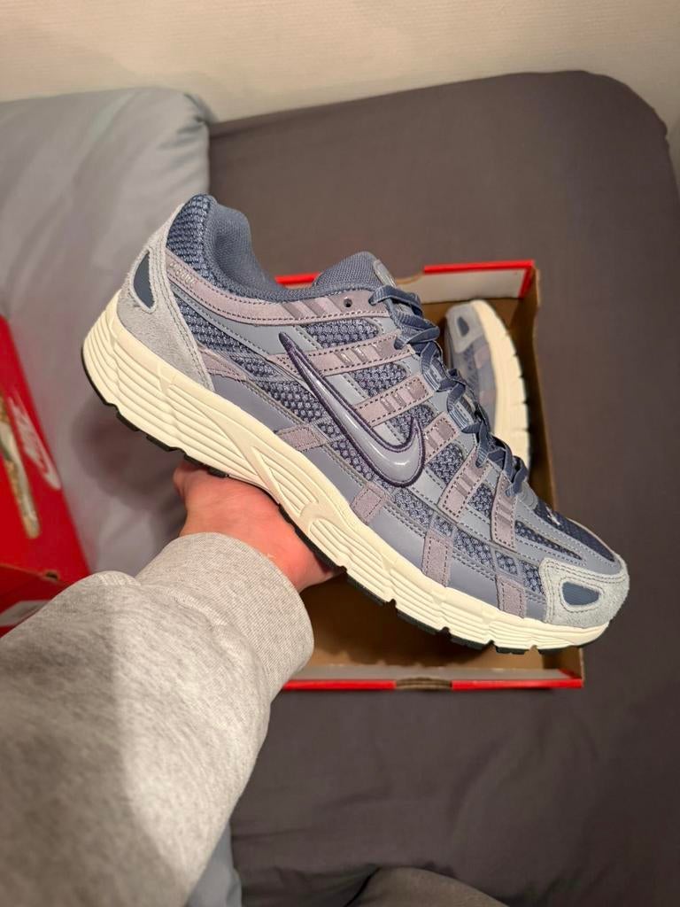 Nike P-6000 Blauw - Maat 42.5 en 45.5, Ophalen of Verzenden, Nieuw, Blauw, Sneakers of Gympen