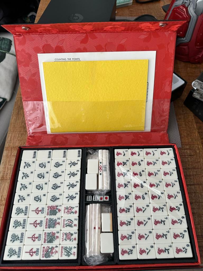 Mah-Jong gezelschapsspel in koffer, Drie of vier spelers, Ophalen of Verzenden, Gebruikt