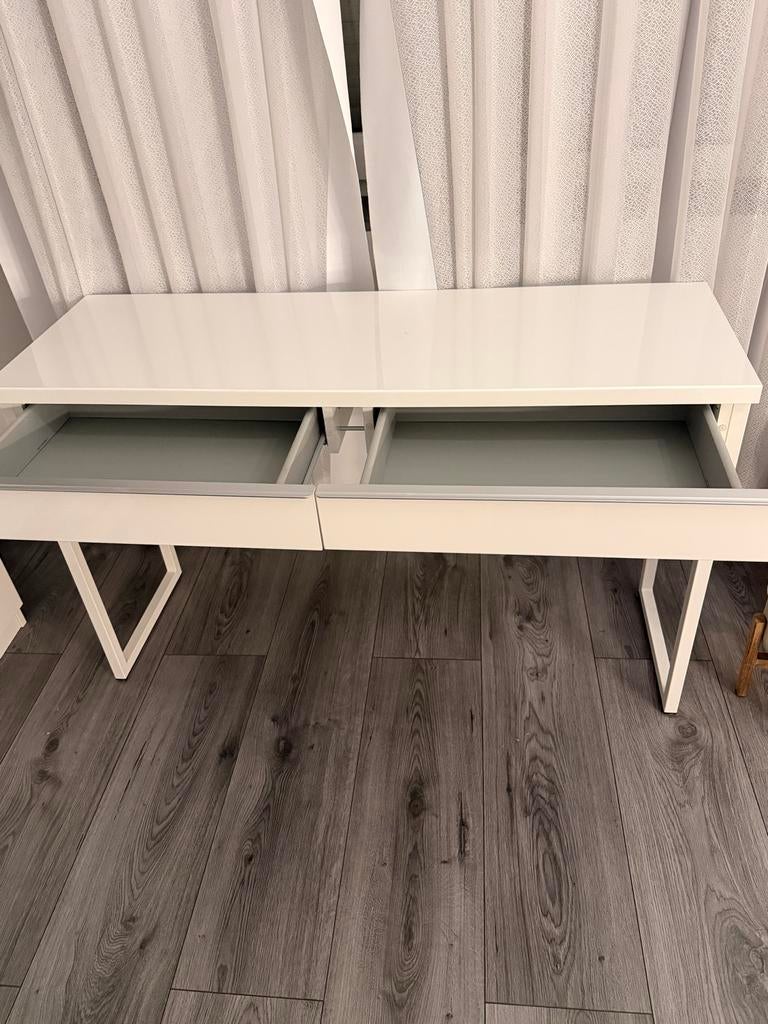 Ikea BESTÅ BURS Bureau Hoogglans Wit - Zo goed als nieuw, Ophalen, Zo goed als nieuw