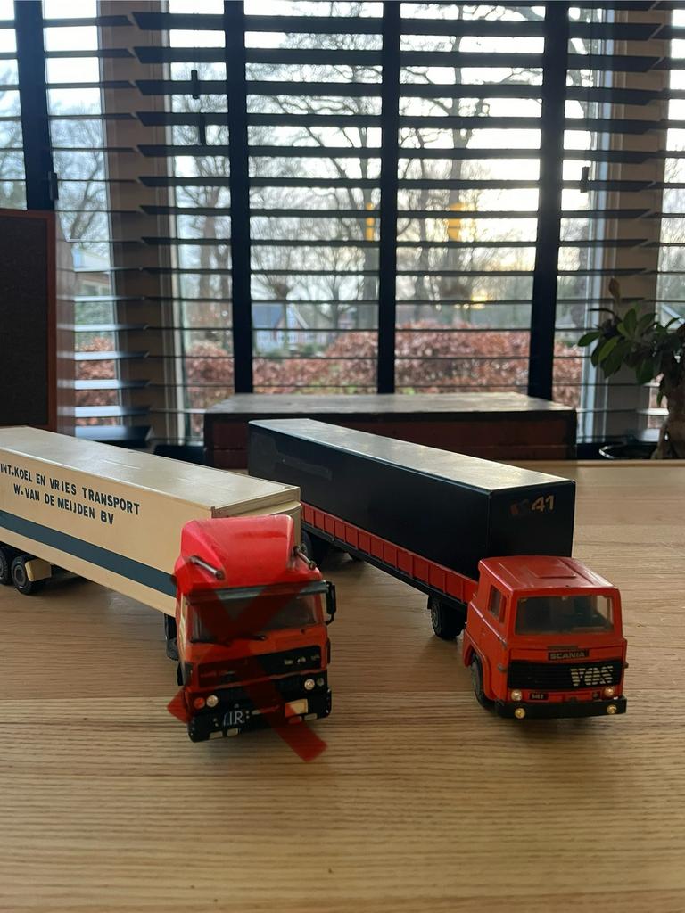 Tekno 1:50 Vrachtauto's - Scania LB141V8 en DAF 2800, Hobby en Vrije tijd, Modelauto's | 1:50, Ophalen of Verzenden, Gebruikt