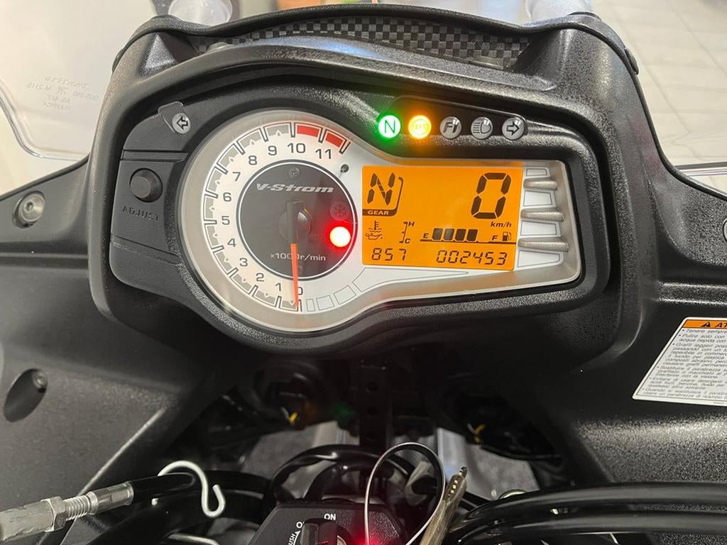 Suzuki V-STROM DL 650 ABS (bj 2012) - foto 2