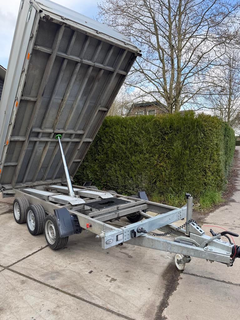 Kipper hapert parabool tridem 3500 kg bij 2023, Auto diversen, Aanhangers en Bagagewagens, Ophalen of Verzenden, Zo goed als nieuw