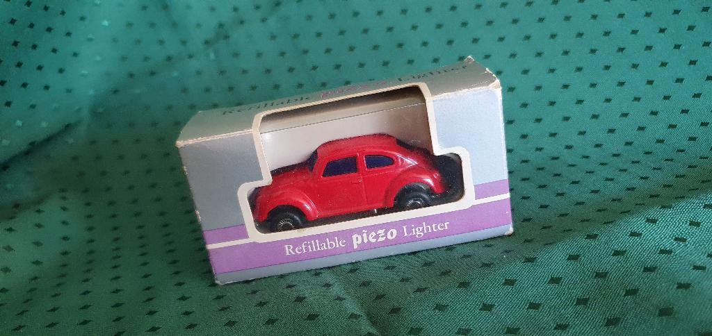 Piezo lighter VW kever Rood navulbaar, Verzamelen, Ophalen of Verzenden