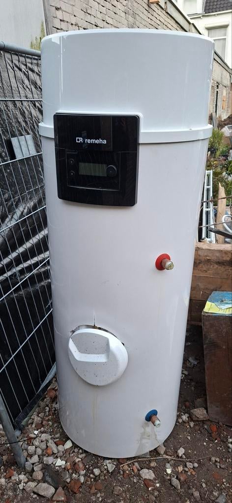 Defecte Remeha Warmtepompboiler 250 liter, Gebruikt, 100 liter of meer, Minder dan 3 jaar oud, Boiler