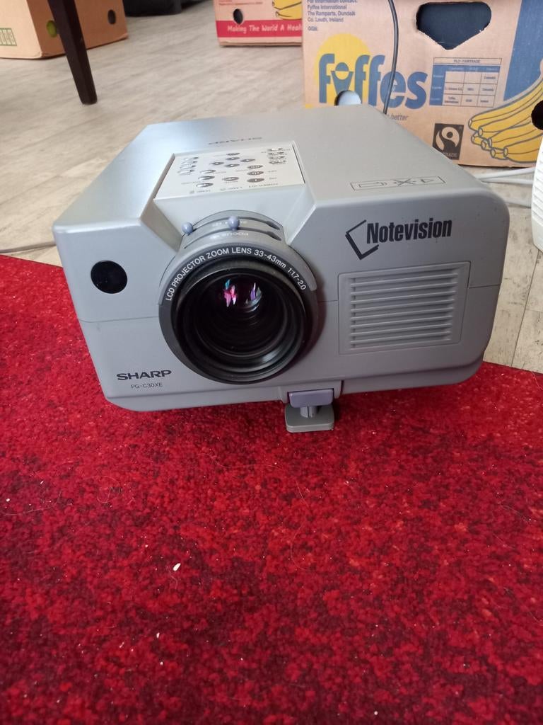 Sharp NoteVision Beamer met voedingskabel (dof beeld), Audio, Tv en Foto, Beamers, Ophalen, Niet werkend, Overige resoluties, Sharp