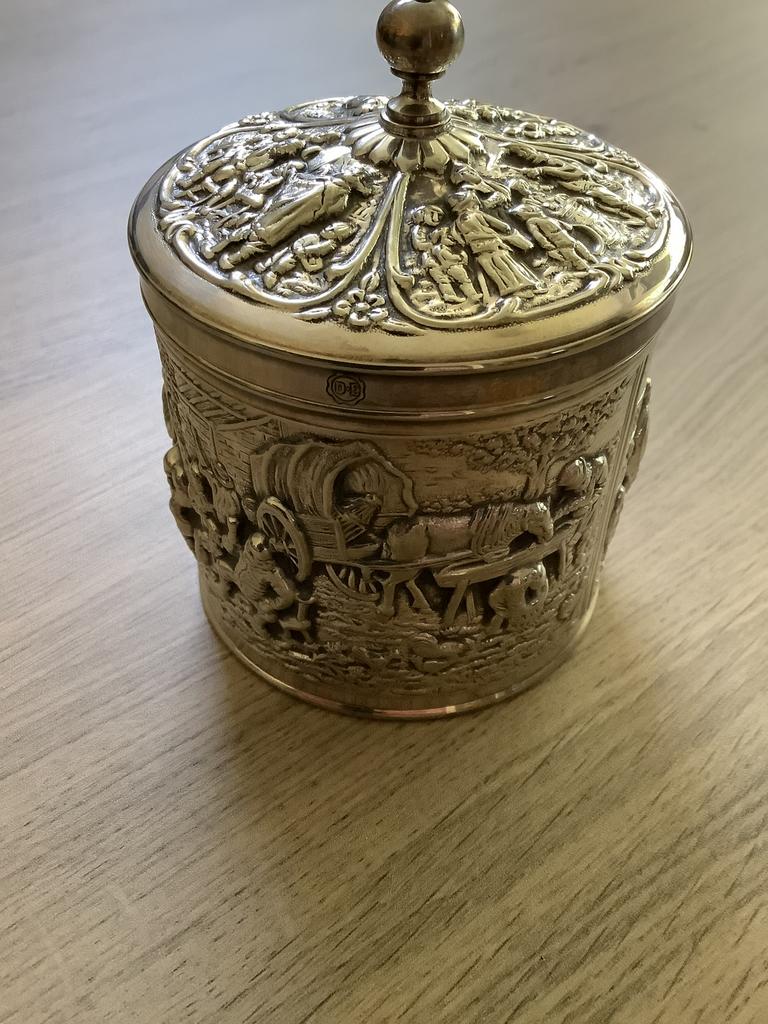 Verzilverd theeblikje van Douwe Egberts, Antiek en Kunst, Ophalen of Verzenden, Zilver
