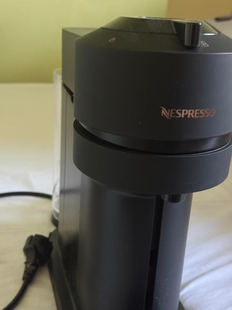 Nespresso vertuo, Ophalen of Verzenden, Zo goed als nieuw