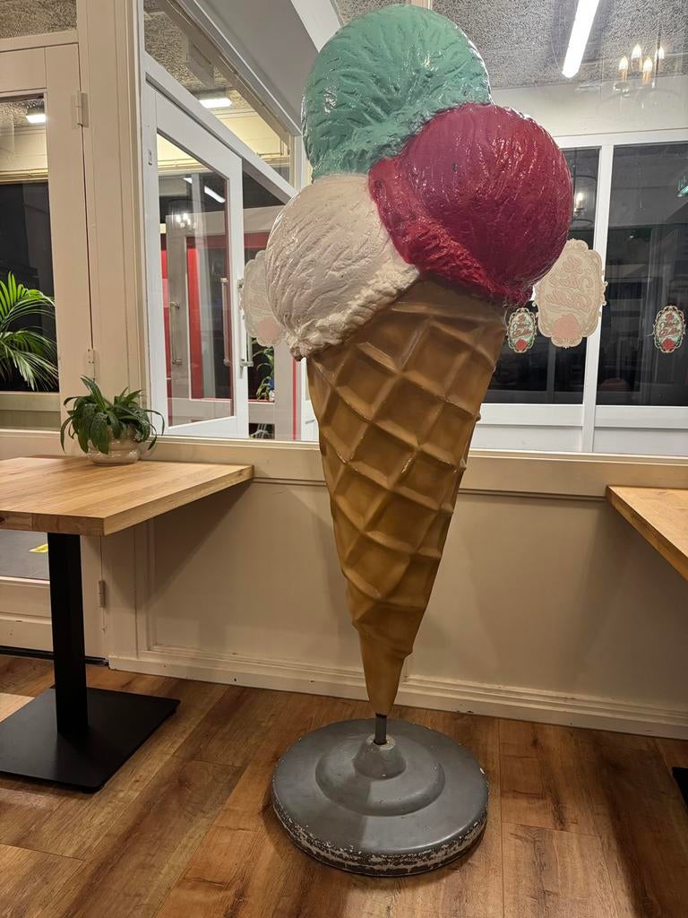 Groot IJshoorn decoratie, Ophalen, Gebruikt