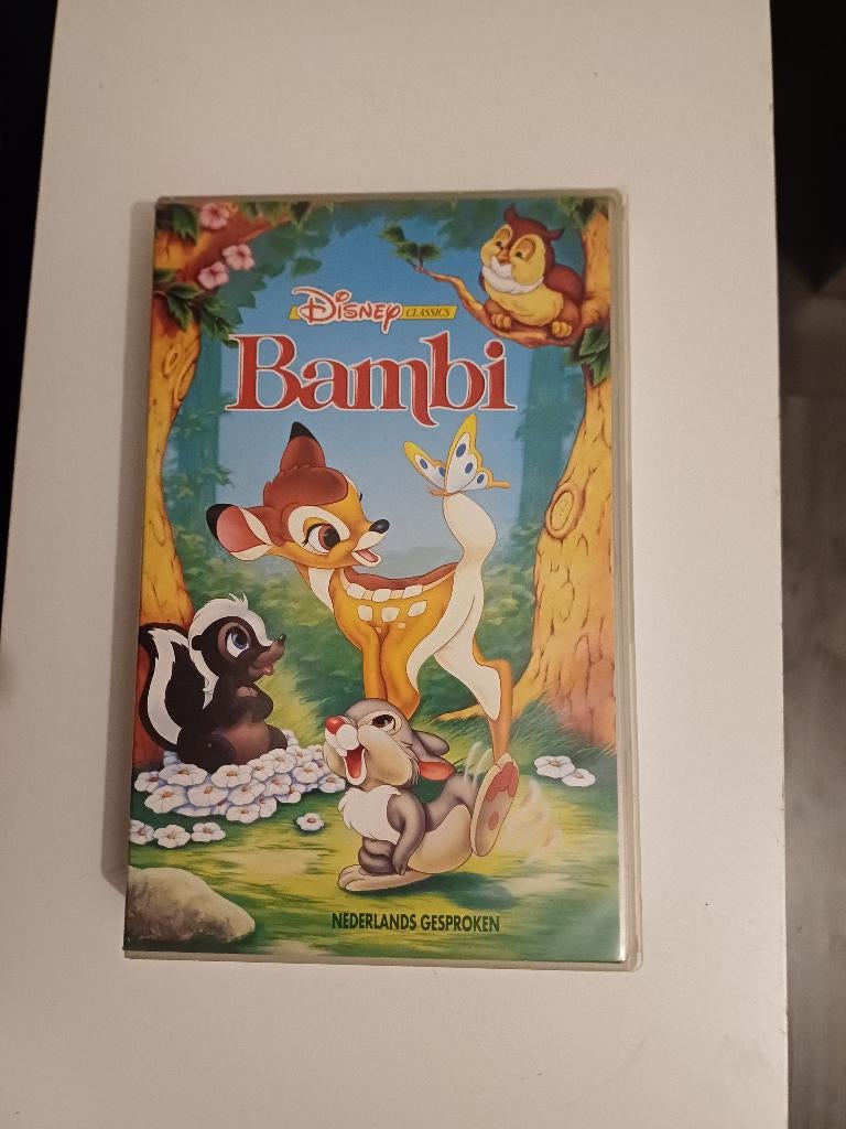 Disney Classics – Bambi (VHS, Nederlands gesproken), Gebruikt, Tekenfilm, Alle leeftijden, Ophalen of Verzenden
