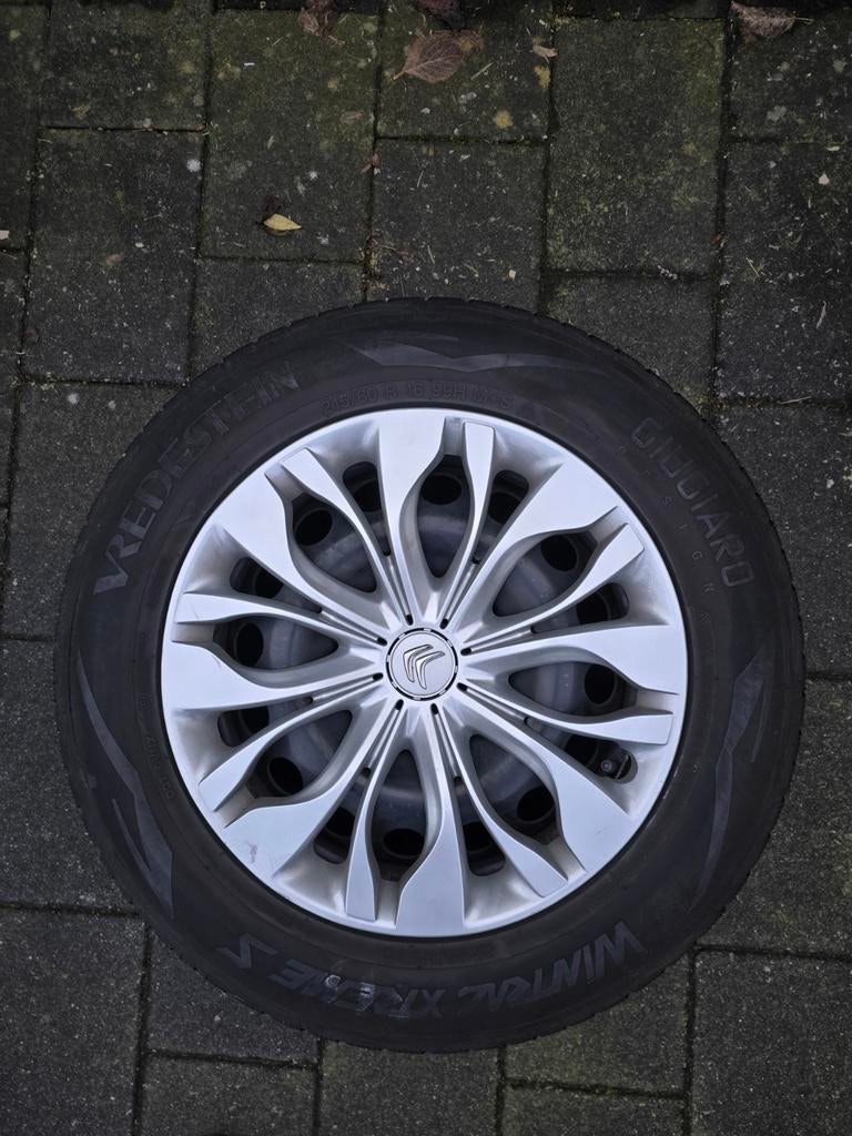 Set Winterbanden met Citroën Wieldoppen 16 inch 4x108, Auto-onderdelen, Ophalen, 16 inch, Banden en Velgen, Winterbanden
