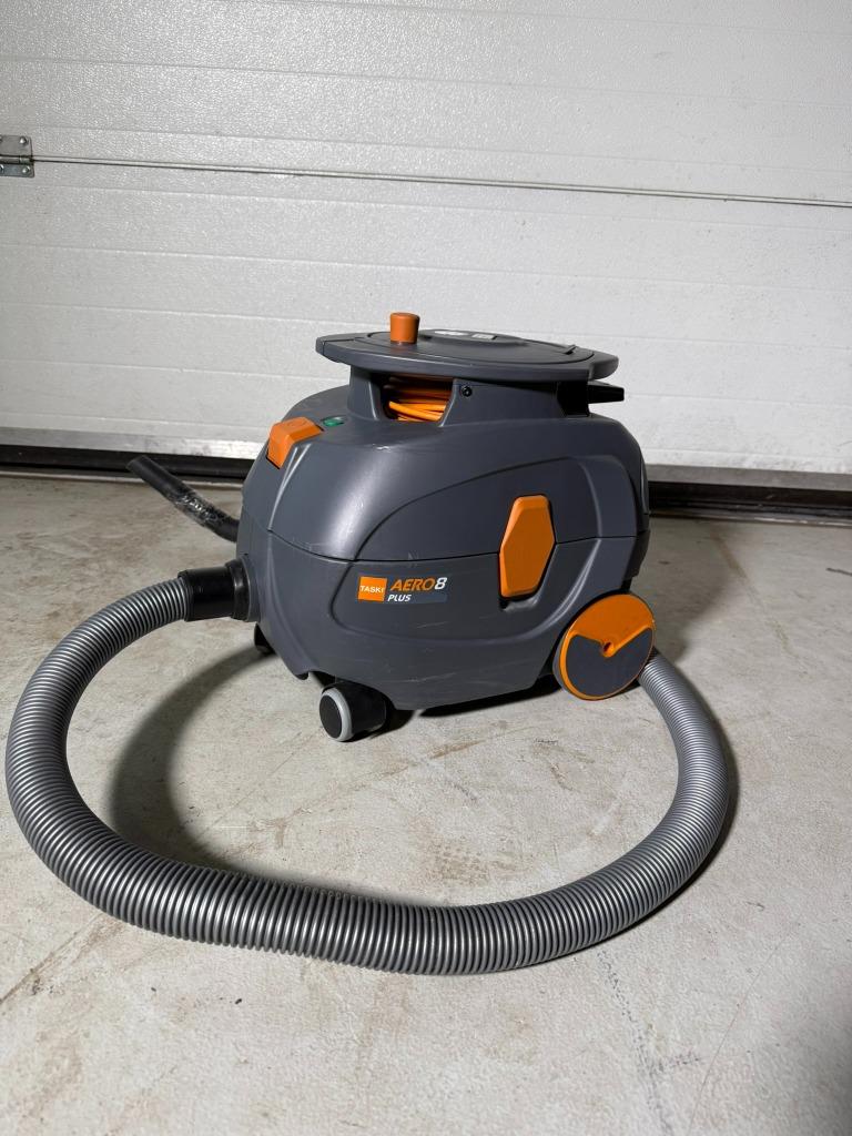 Taski Aero 8 plus, Ophalen, Zo goed als nieuw, Minder dan 1200 watt, Stofzuiger