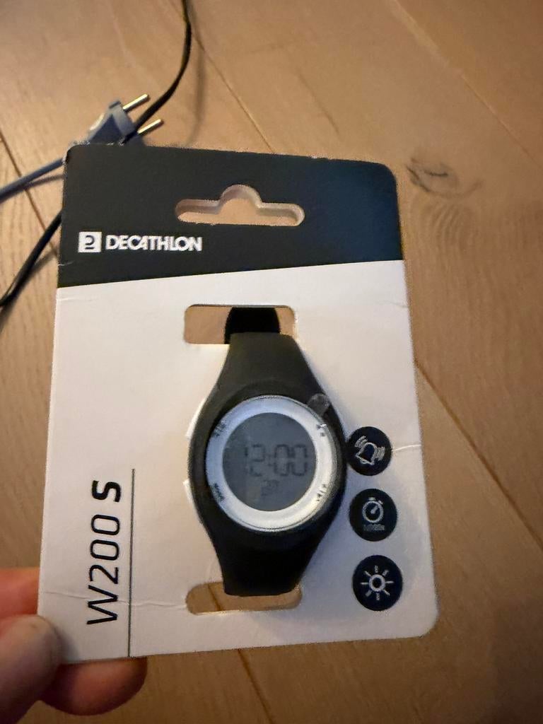 Nieuw horloge handig als je geen dure horloges om wilt, Ophalen of Verzenden, Nieuw, Zwart, Decathlon