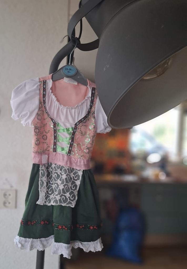 Dirndl jurk - Oostenrijkse klederdracht - Maat 104, Ophalen of Verzenden, Zo goed als nieuw, Meisje