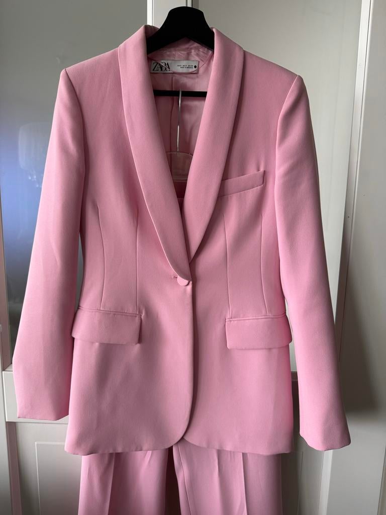 Zara Roze Broekpak - Maat 36, Kostuum of Pak, Ophalen of Verzenden, Zo goed als nieuw, Roze