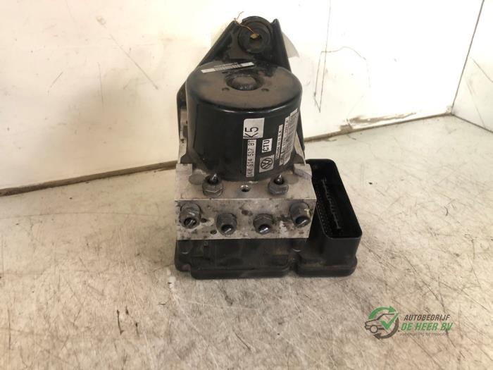 ABS Pomp van een Volkswagen Jetta, Auto-onderdelen, Gebruikt, -, Volkswagen, -