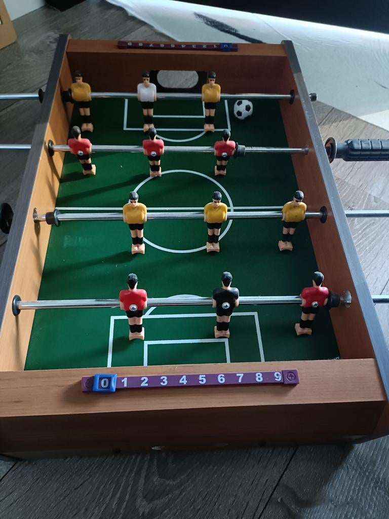 Voetbaltafel - Plezier voor jong en oud!, Ophalen, Zo goed als nieuw