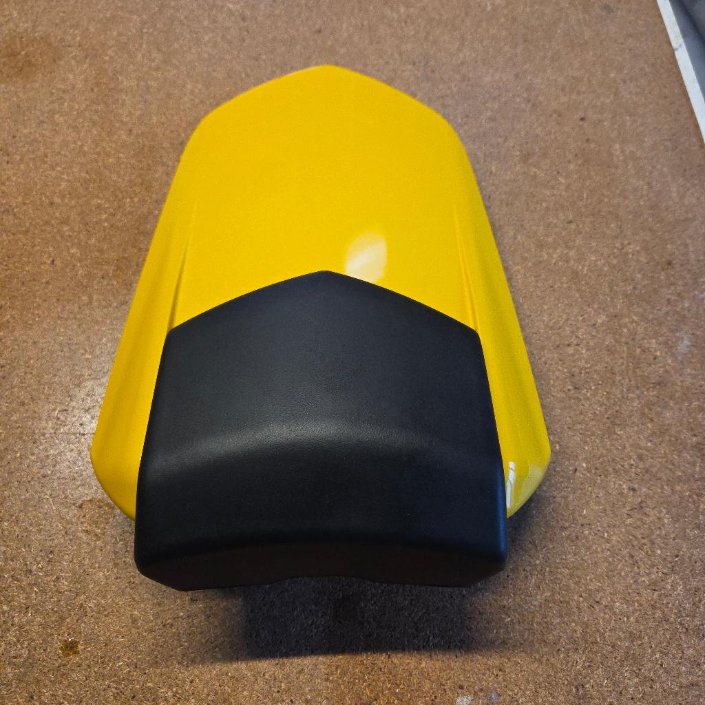 Yamaha R1 Seatcover 50th anniversary  2006 geel, Ophalen of Verzenden, Gebruikt