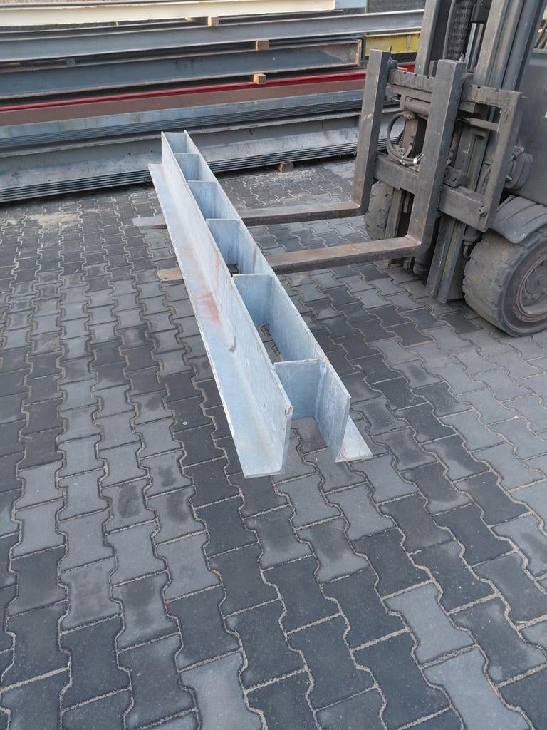 Hoeklijnen / hoekijzer / hoekstaal / dubbele hoeklijn, Doe-het-zelf en Verbouw, Metalen, Ophalen, Zo goed als nieuw, IJzer