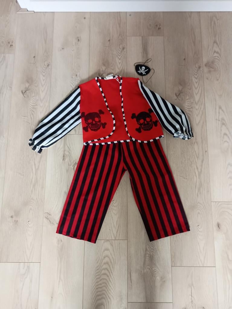 Piratenpak maat 128, Jongen of Meisje, Ophalen of Verzenden, Zo goed als nieuw, Setje