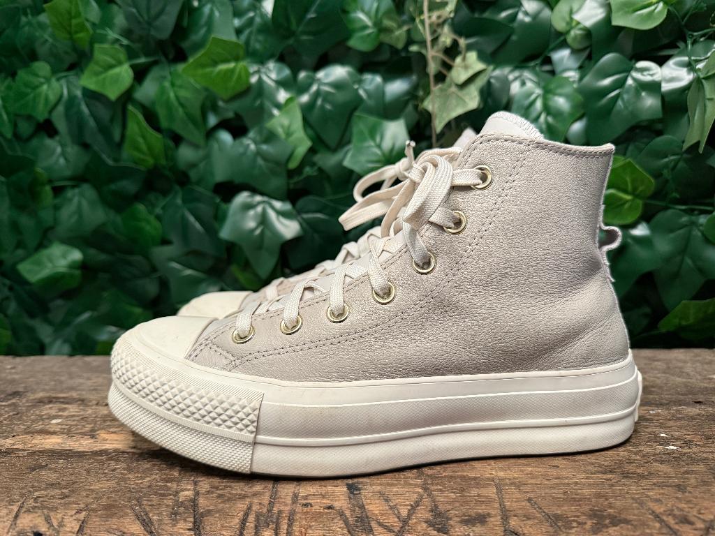 zo goed als Nieuwe leren sneakers Converse all stars maat 39, Converse all stars, Ophalen of Verzenden, Grijs, Sneakers of Gympen