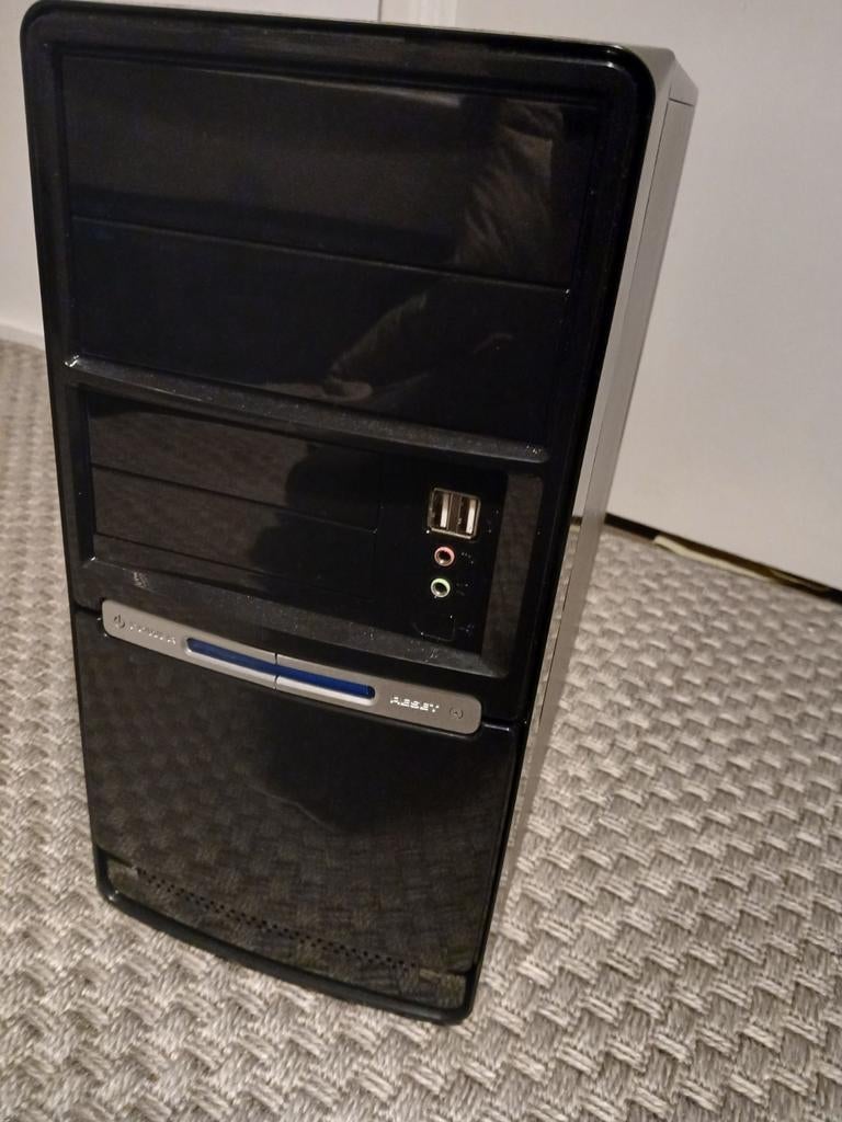 Desktop PC, Onbekend, 8 GB, Ophalen of Verzenden, SSD