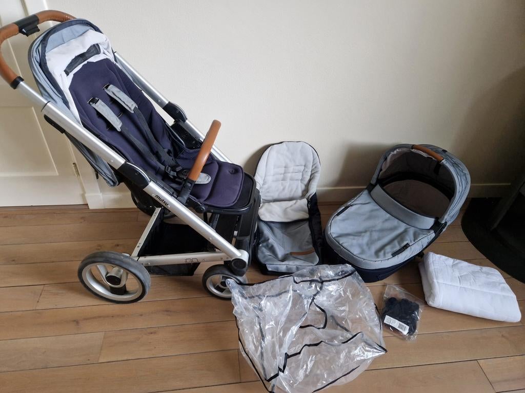 Mutsy Igo kinderwagen - compleet en netjes, Ophalen, Gebruikt, Mutsy, Verstelbare duwstang