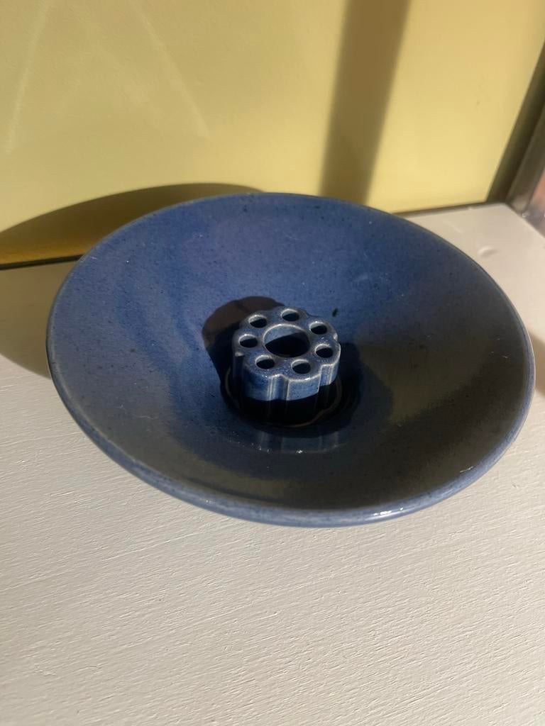 Vintage Bloemensteker Taizé Keramiek Blauw, Ophalen of Verzenden, Gebruikt, Porselein of Keramiek, Schaal