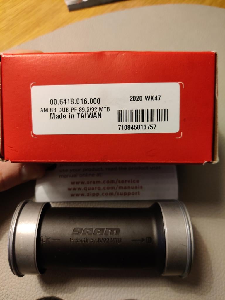 SRAM dub MTB bottom bracket, Ophalen of Verzenden, Nieuw, Mountainbike, Derailleur of Ketting