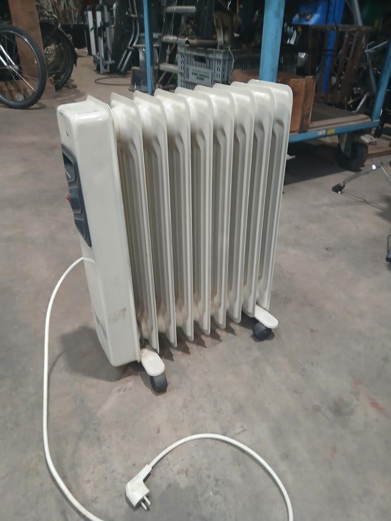 Bestron Oliegevulde Radiator elektrische kachel electrische, Doe-het-zelf en Verbouw, Verwarming en Radiatoren, Ophalen, Gebruikt