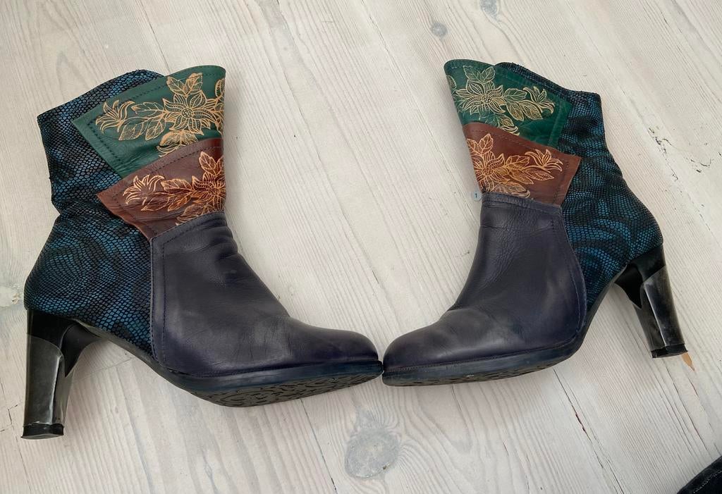 Laura Vita laarsjes, Kleding | Dames, Overige kleuren, Lage of Enkellaarzen, Ophalen of Verzenden, Gedragen