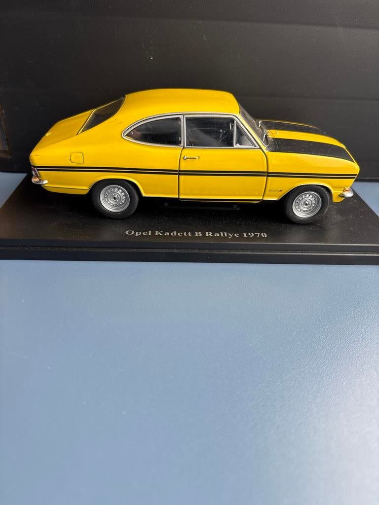 Opel Kadett B Rallye 1970 - Schaalmodel 1/24, Ophalen of Verzenden, Zo goed als nieuw, Auto, Overige merken
