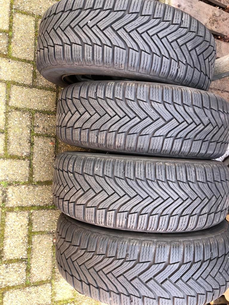 Michelin Alpine  voor Renault Megane 4 maat 205/55/16, Gebruikt, 16 inch, Banden en Velgen, Personenwagen