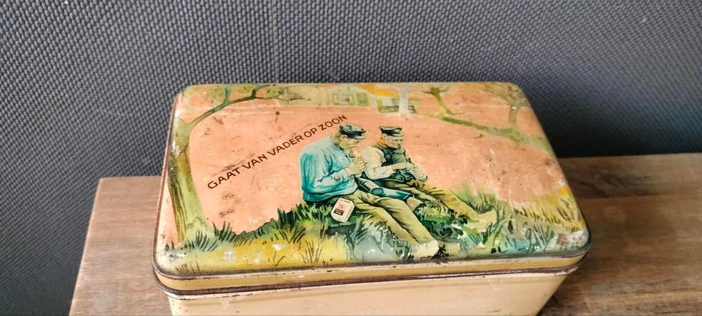 Vintage voorraadblik van Nelle pijptabak, Ophalen of Verzenden, Gebruikt, Tabaksdoos of Verpakking