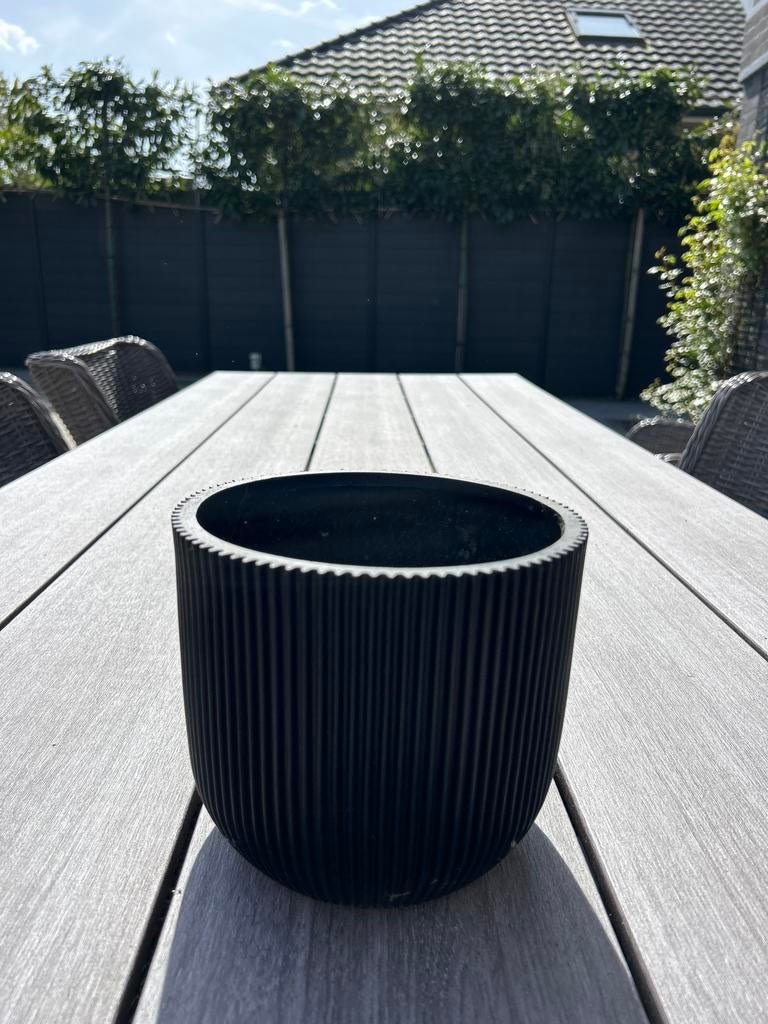 Stijlvolle zwarte bloempot - 17 cm, Tuin en Terras, Ophalen, Kunststof, Rond, Binnen