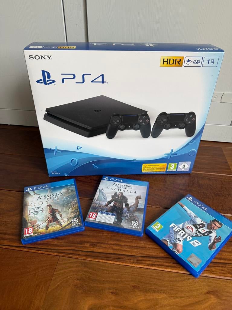 Ps 4 slim 1 tb 2 controllers, Ophalen, Zo goed als nieuw, Met 2 controllers, Slim