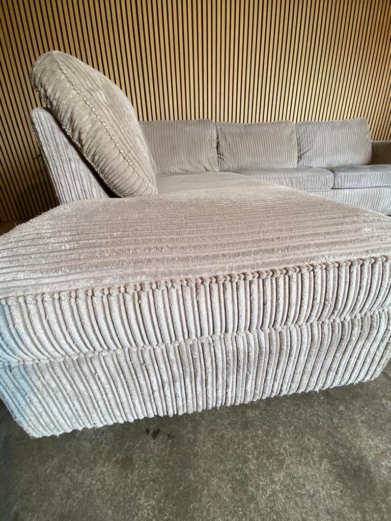 !!ACTIE!! GRATIS LEVERING, BEIGE RIBSTOF HOEKBANK, Huis en Inrichting, Banken | Bankstellen, 250 tot 300 cm, Hoekbank, Ophalen of Verzenden