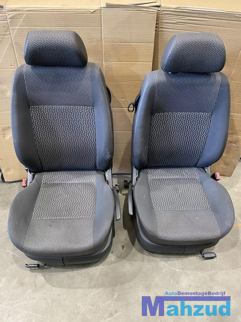 SEAT AROSA Compleet interieur stof zwart 1997-2004, Auto-onderdelen, Gebruikt, Autovia A-2, Km 585 585
08760  Martorell, ES, Ophalen of Verzenden