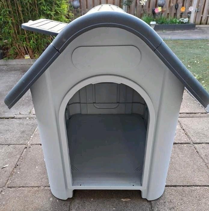 Plastic hondenhok, Dieren en Toebehoren, Ophalen, Zo goed als nieuw