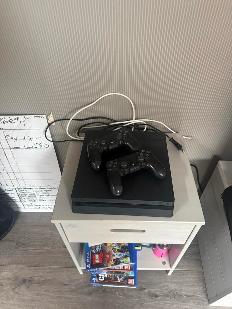 Complete PS4 set 1TB + 2 controllers+7 games +Philips TV, 2 spelers, Ophalen, Gebruikt, Vanaf 3 jaar