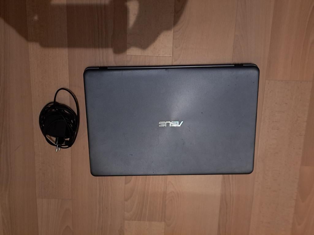 Asus Vivobook laptop 17,3 scherm., Computers en Software, Windows Laptops, 256 GB, Qwerty, Minder dan 2 Ghz, Intel celeron N3050