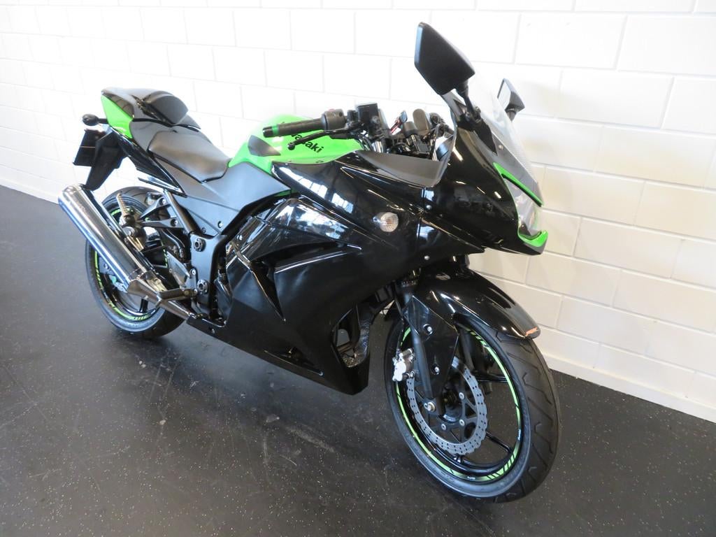 Kawasaki NINJA 250 R SPORT PERFECT! (bj 2010) - foto 2
