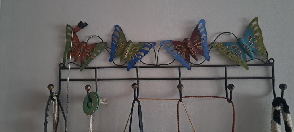 Wandkapstok met vlinders - Metaal, Wandkapstok, Gebruikt, Ophalen of Verzenden, Minder dan 100 cm