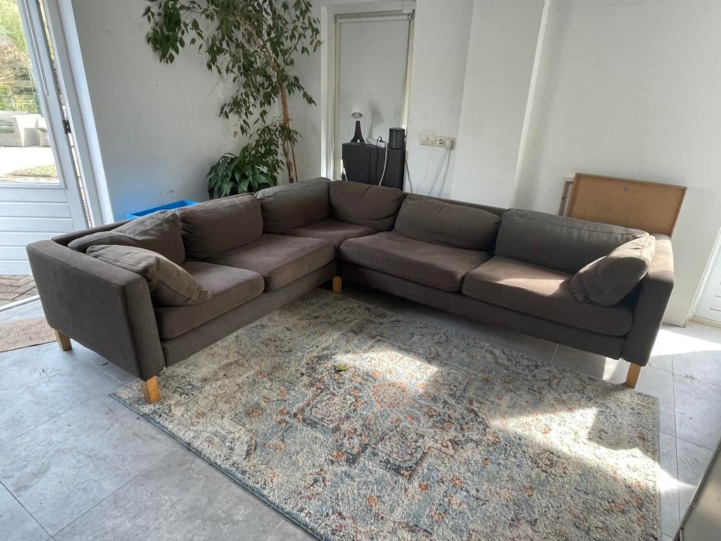 Ruime Donkerbruine zeszits bank Karlstad, Huis en Inrichting, Ophalen, Gebruikt, Stof, Modern