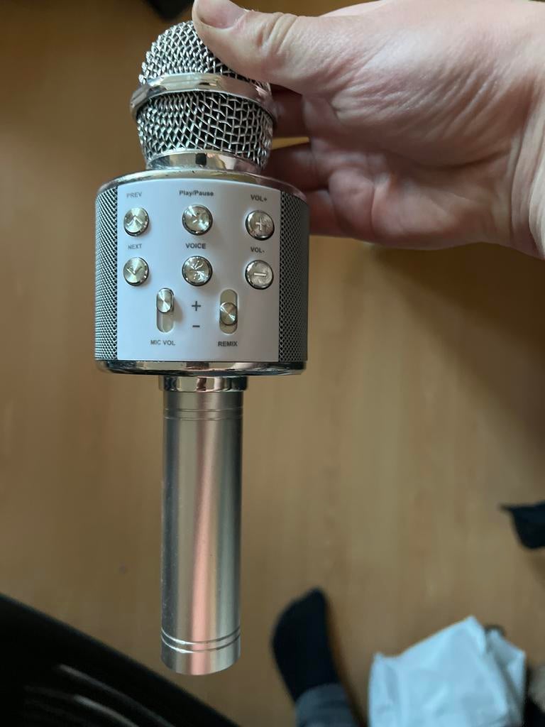 Karaoke Microfoon Bluetooth & USB-C Oplaadbaar, Ophalen of Verzenden, Zo goed als nieuw, Microfoon(s)