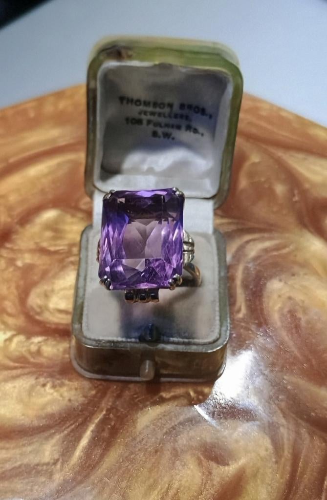 Prachtige grote gouden amethist ring, Verzenden, Zo goed als nieuw, 17 tot 18, Dame