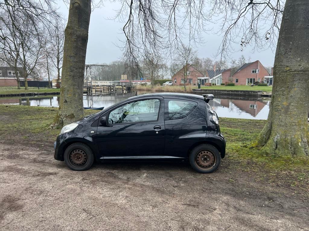 Citroën C1 1.0 3-DRS 2006 Zwart met nog 1 jaar apk, Voorwielaandrijving, 765 kg, 4 stoelen, C1