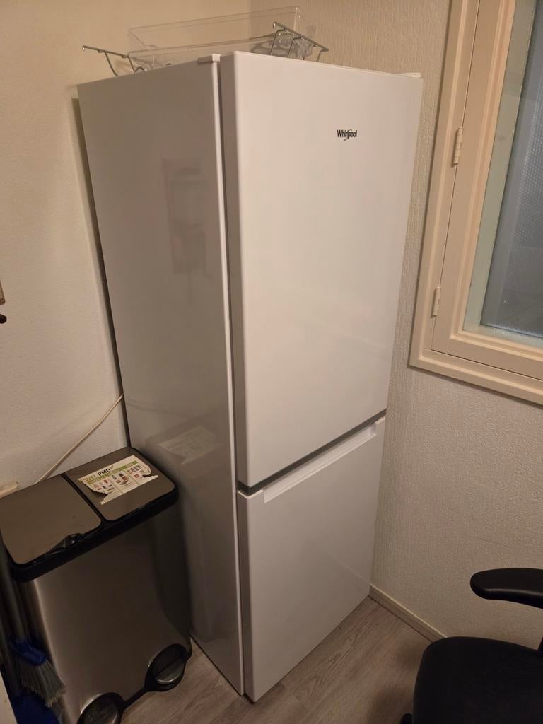 Whirlpool Koel-vriescombinatie - Zo goed als nieuw, Witgoed en Apparatuur, Koelkasten en IJskasten, Ophalen, 200 liter of meer
