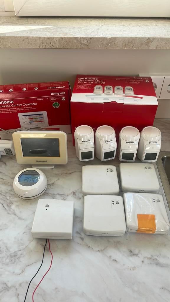 Evohome thermostaat wifi / complete set, Ophalen of Verzenden, Slimme thermostaat, Gebruikt