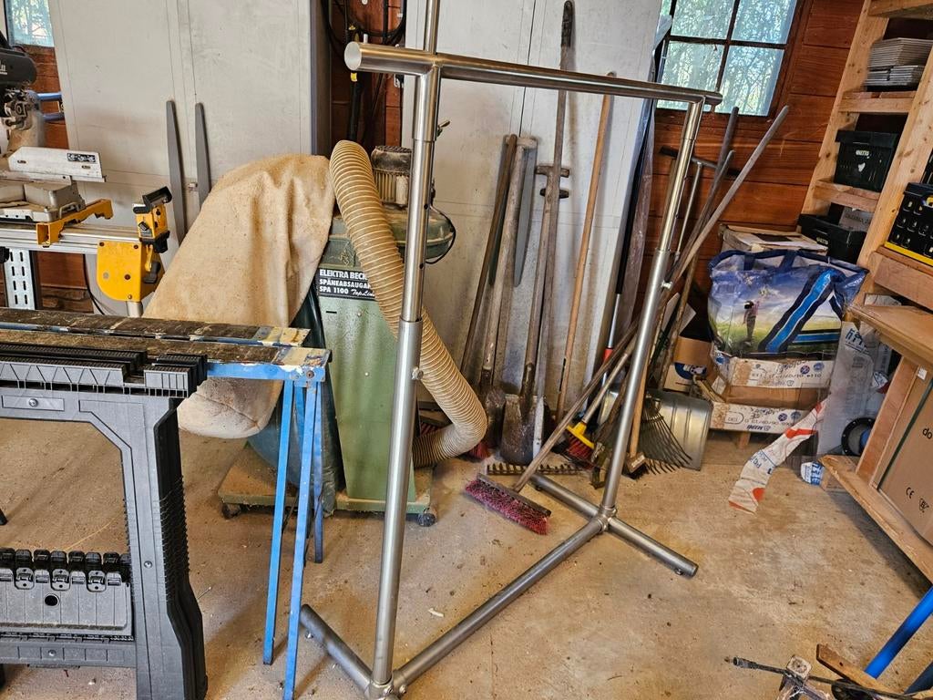 In hoogte verstelbaar kledingrek, 125cm breed, met haken, Kleding | Dames, Kledingrekken, Ophalen, Gebruikt