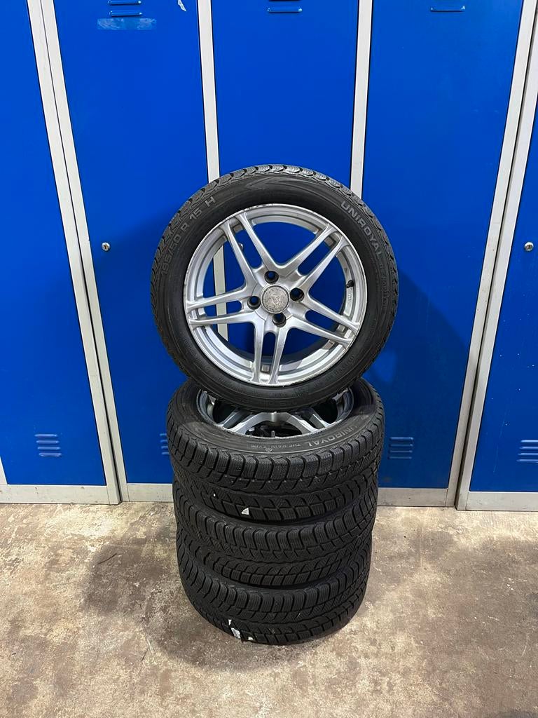 Banden en velgen voor Citroën C1, Peugeot 107, Toyota Aygo, Ophalen, Gebruikt, 15 inch, Banden en Velgen
